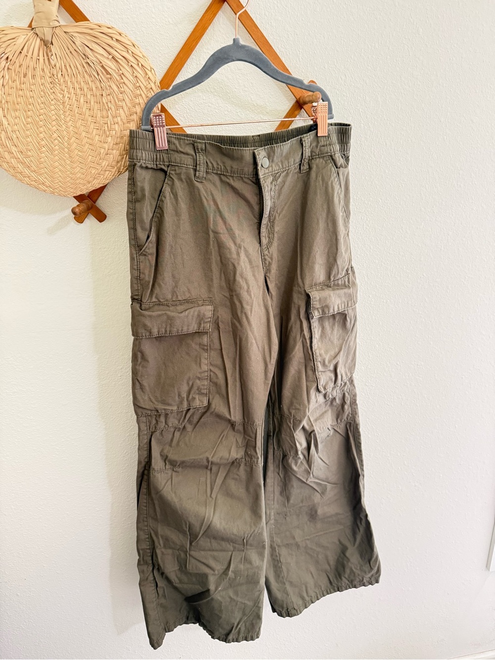 Women’s Olive Cargo Pants - Utility Pocket Workwear